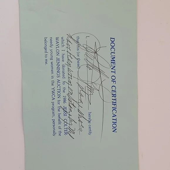 Loretta lynn double signed stage shoes with coa also signed by her. - Picture 9 of 9